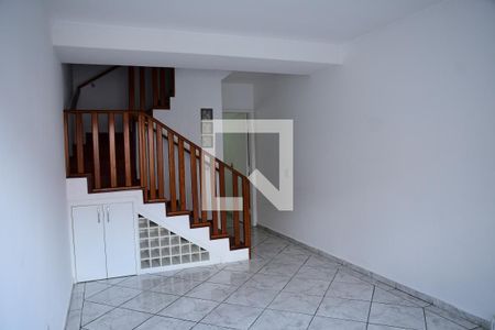 Sala de casa de condomínio para alugar com 2 quartos, 70m² em Parque Frondoso, Cotia