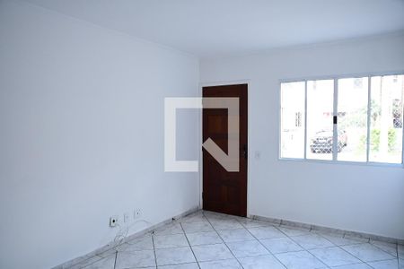 Sala de casa de condomínio para alugar com 2 quartos, 70m² em Parque Frondoso, Cotia
