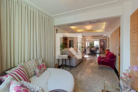 Apartamento à venda com 250m², 3 quartos e 2 vagasSala