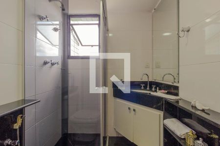 Apartamento à venda com 250m², 3 quartos e 2 vagasBanheiro