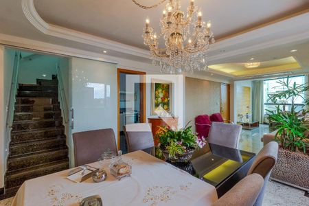 Apartamento à venda com 250m², 3 quartos e 2 vagasSala de jantar