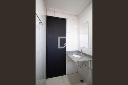Banheiro de casa para alugar com 1 quarto, 42m² em Jardim Nossa Senhora do Carmo, São Paulo