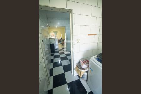 Casa à venda com 160m², 3 quartos e 2 vagas Casa à venda com 160m², 3 quartos e 2 vagasÁrea de Serviço
