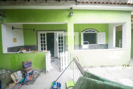 Casa à venda com 160m², 3 quartos e 2 vagas Casa à venda com 160m², 3 quartos e 2 vagasÁrea Externa