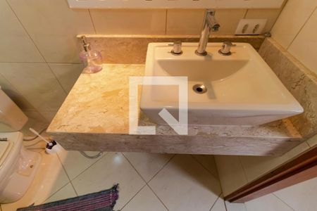 Casa à venda com 200m², 3 quartos e 4 vagasBanheiro 01