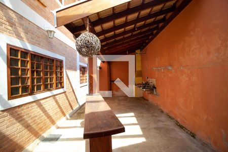 Casa à venda com 200m², 3 quartos e 4 vagasChurrasqueira