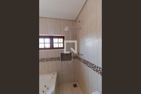 Casa à venda com 200m², 3 quartos e 4 vagasBanheiro da Suíte