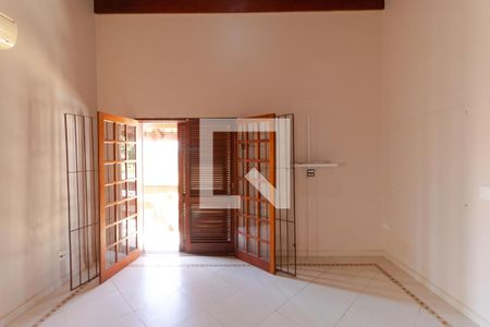 Casa à venda com 200m², 3 quartos e 4 vagasSuíte