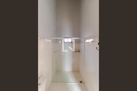 Casa à venda com 200m², 3 quartos e 4 vagasBanheiro 02