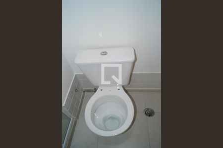 Apartamento para alugar com 46m², 2 quartos e sem vaga Apartamento para alugar com 46m², 2 quartos e sem vagaBanheiro