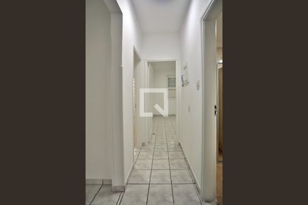 Corredor para os Quartos, Banheiro e Cozinha/Área de Serviço de apartamento para alugar com 2 quartos, 80m² em Encruzilhada, Santos