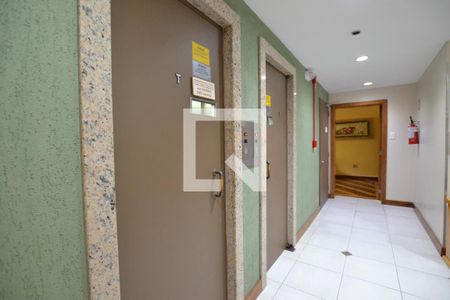 Apartamento à venda com 108m², 3 quartos e sem vagaElevadores