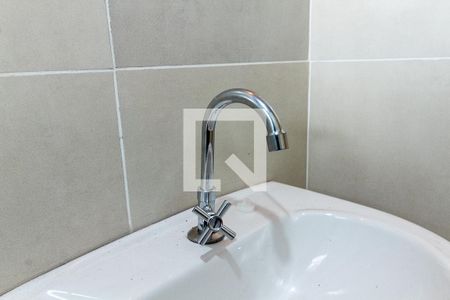 Apartamento para alugar com 56m², 2 quartos e sem vagaBanheiro - torneira