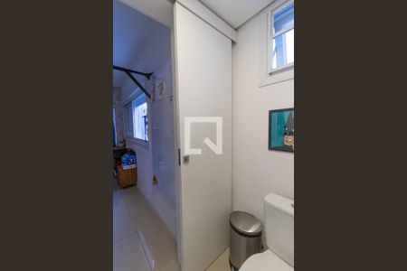 Casa de condomínio à venda com 255m², 3 quartos e 2 vagas Casa de condomínio à venda com 255m², 3 quartos e 2 vagasBanheiro do Quarto 2