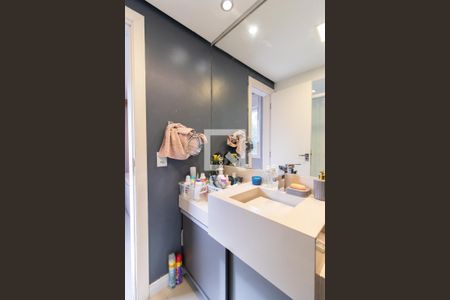 Casa de condomínio à venda com 255m², 3 quartos e 2 vagas Casa de condomínio à venda com 255m², 3 quartos e 2 vagasBanheiro do Quarto 1