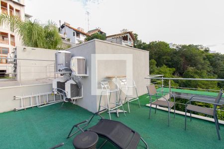 Casa de condomínio à venda com 255m², 3 quartos e 2 vagas Casa de condomínio à venda com 255m², 3 quartos e 2 vagasTerraço