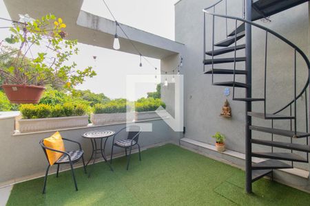 Casa de condomínio à venda com 255m², 3 quartos e 2 vagas Casa de condomínio à venda com 255m², 3 quartos e 2 vagasTerraço