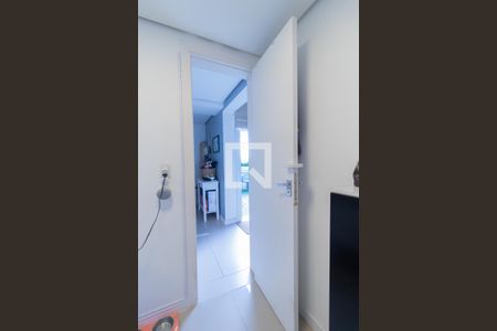 Casa de condomínio à venda com 255m², 3 quartos e 2 vagas Casa de condomínio à venda com 255m², 3 quartos e 2 vagasBanheiro Corredor