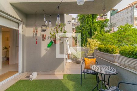 Casa de condomínio à venda com 255m², 3 quartos e 2 vagas Casa de condomínio à venda com 255m², 3 quartos e 2 vagasTerraço