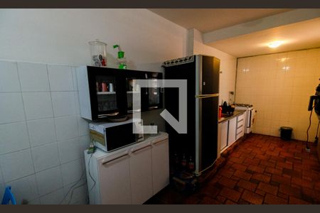 Casa à venda com 172m², 4 quartos e 2 vagasCozinha - Armários