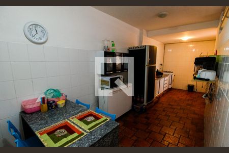 Casa à venda com 172m², 4 quartos e 2 vagasCozinha - Armários