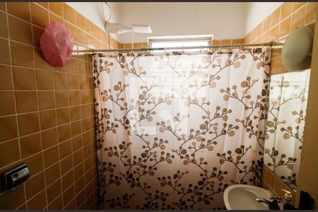 Casa à venda com 172m², 4 quartos e 2 vagasBanheiro 