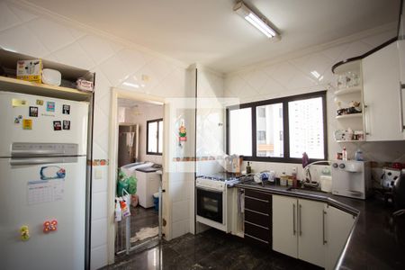 Apartamento à venda com 249m², 3 quartos e 2 vagas Apartamento à venda com 249m², 3 quartos e 2 vagasCozinha