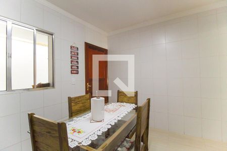 Cozinha de casa à venda com 3 quartos, 130m² em Vila Taquari, São Paulo