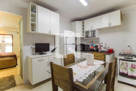 Cozinha de casa à venda com 3 quartos, 130m² em Vila Taquari, São Paulo
