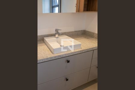 Apartamento à venda com 69m², 2 quartos e 2 vagasBanheiro da Suíte