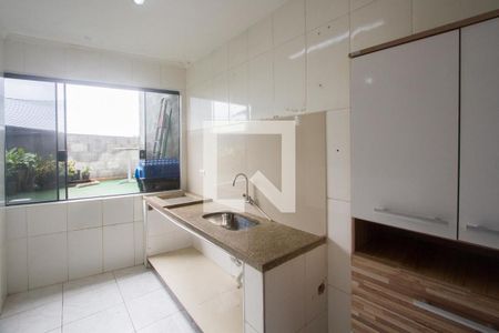 Cozinha de casa para alugar com 1 quarto, 65m² em Jardim São Luís, São Paulo