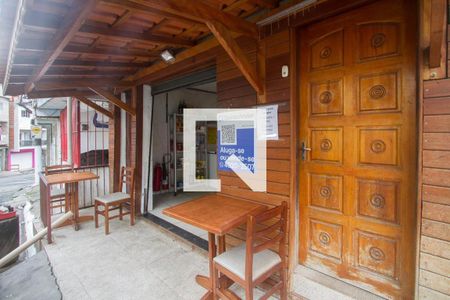 Casa para alugar com 65m², 1 quarto e sem vagaFachada