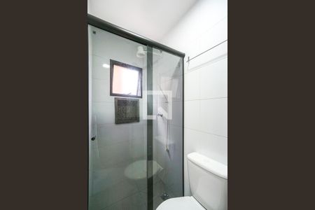 Banheiro  de kitnet/studio para alugar com 1 quarto, 24m² em Penha de França, São Paulo