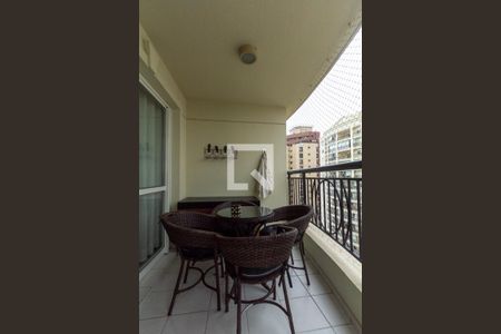 Apartamento à venda com 71m², 2 quartos e 2 vagasVaranda da Sala