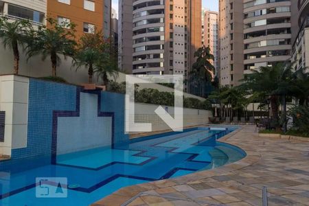 Apartamento à venda com 71m², 2 quartos e 2 vagasÁrea comum - Piscina