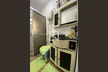 Casa à venda com 120m², 3 quartos e 2 vagasBanheiro 