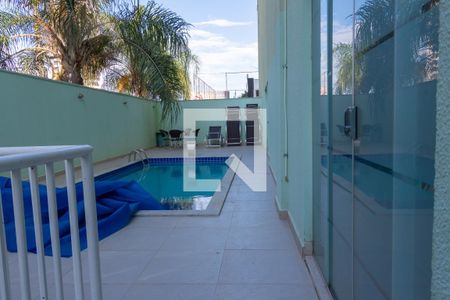 Apartamento à venda com 80m², 3 quartos e 1 vaga Apartamento à venda com 80m², 3 quartos e 1 vagaÁrea comum - Piscina