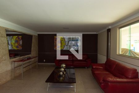 Apartamento à venda com 80m², 3 quartos e 1 vaga Apartamento à venda com 80m², 3 quartos e 1 vagaHall social