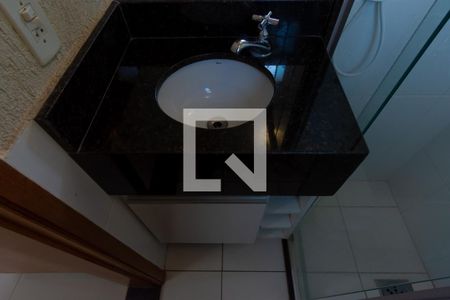 Apartamento à venda com 80m², 3 quartos e 1 vaga Apartamento à venda com 80m², 3 quartos e 1 vagaBanheiro da Suíte 2