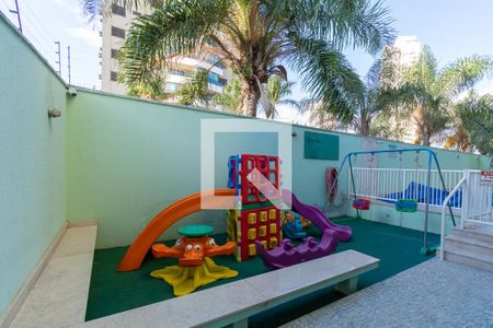 Apartamento à venda com 80m², 3 quartos e 1 vaga Apartamento à venda com 80m², 3 quartos e 1 vagaÁrea comum - Playground