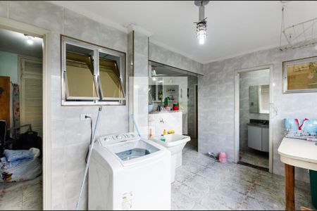 Apartamento para alugar com 157m², 4 quartos e 2 vagas Apartamento para alugar com 157m², 4 quartos e 2 vagasÁrea de serviço