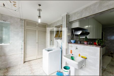 Apartamento para alugar com 157m², 4 quartos e 2 vagas Apartamento para alugar com 157m², 4 quartos e 2 vagasÁrea de serviço
