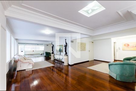 Apartamento para alugar com 157m², 4 quartos e 2 vagas Apartamento para alugar com 157m², 4 quartos e 2 vagasHall de entrada