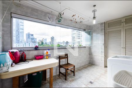 Apartamento para alugar com 157m², 4 quartos e 2 vagas Apartamento para alugar com 157m², 4 quartos e 2 vagasÁrea de serviço