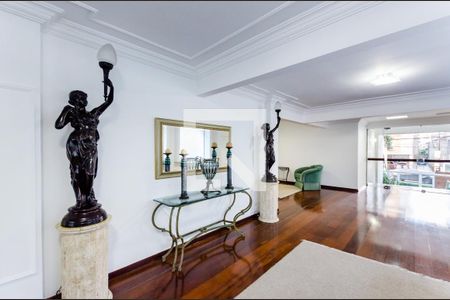 Apartamento para alugar com 157m², 4 quartos e 2 vagas Apartamento para alugar com 157m², 4 quartos e 2 vagasHall de entrada