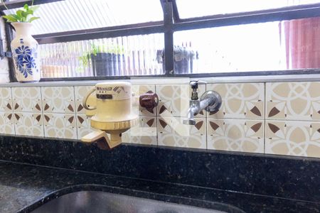 Casa à venda com 90m², 1 quarto e 1 vagaCozinha - Torneira