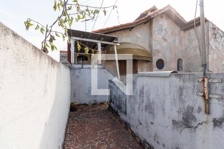 Casa à venda com 90m², 1 quarto e 1 vagaQuintal