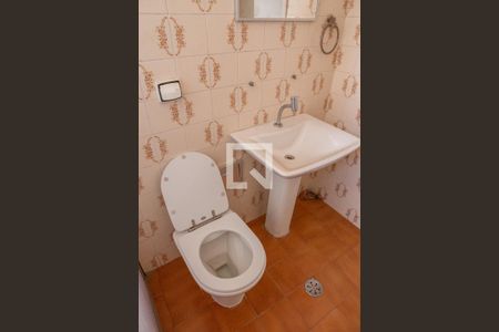 Casa à venda com 180m², 3 quartos e 1 vaga Casa à venda com 180m², 3 quartos e 1 vagaBanheiro da Suíte 1