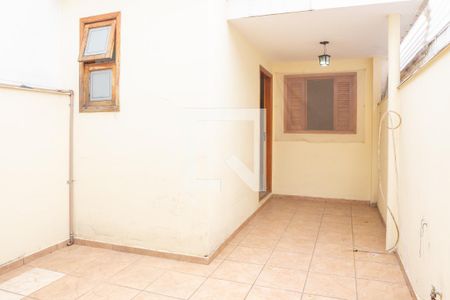 Casa à venda com 180m², 3 quartos e 1 vaga Casa à venda com 180m², 3 quartos e 1 vagaQuintal