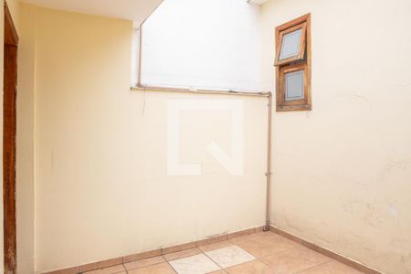 Casa à venda com 180m², 3 quartos e 1 vaga Casa à venda com 180m², 3 quartos e 1 vagaQuintal